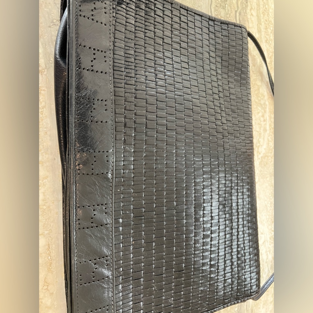 FENDI VINTAGE black leather woven clutch with adjustable strap